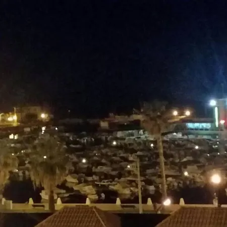 Marine Freestyler Glorious Terrace Apartment Faro