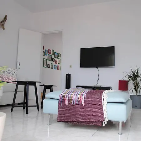 Marine Freestyler Glorious Terrace Apartment Faro
