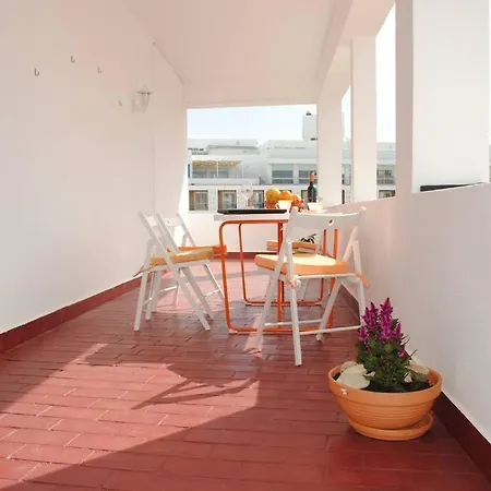 Marine Freestyler Glorious Terrace Apartment Faro